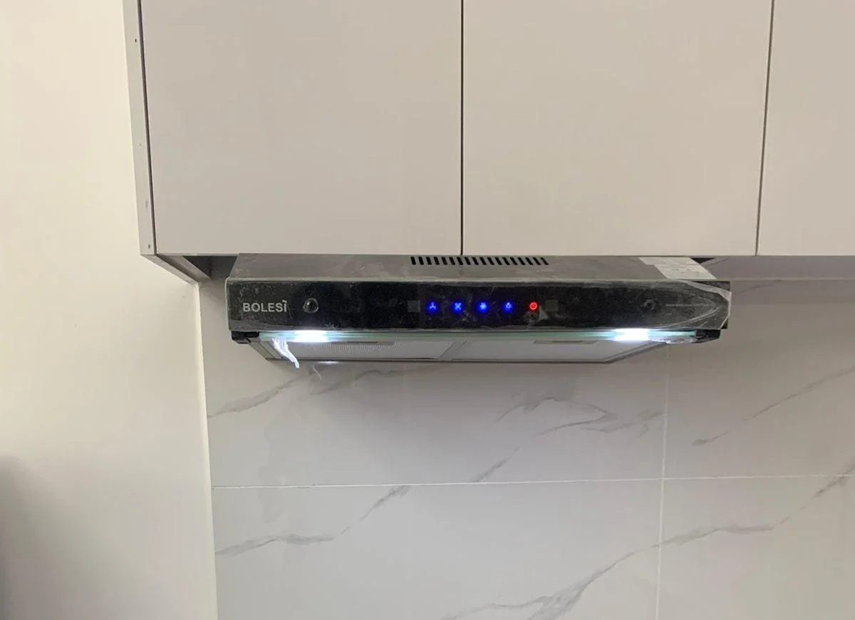 Bolesi Kitchen Hood 60CM undercabinet